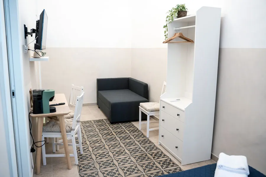 Camera tripla, divano letto – B&B Principe Amedeo 93, Bari centro