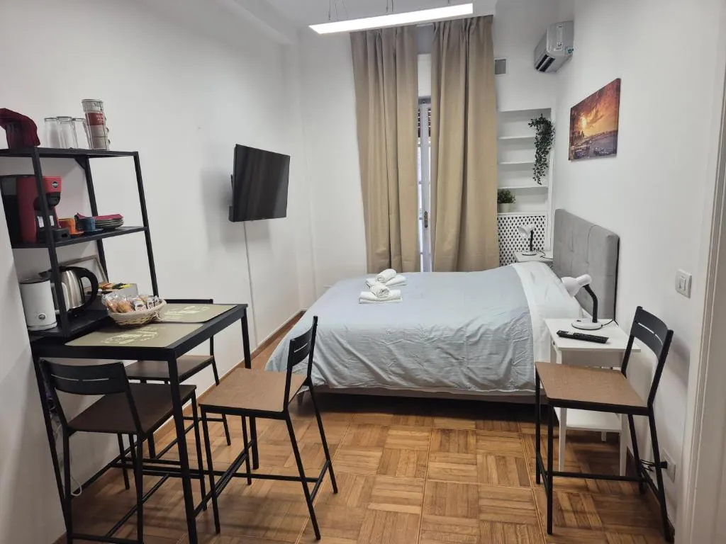 Camera quadrupla deluxe, vista d'insieme – B&B Sparano 103, Via Sparano, Bari centro